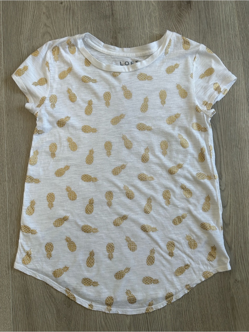 LOFT Pineapple Metallic Gold Foil Graphic Tee Shirt Extra Small Tropical